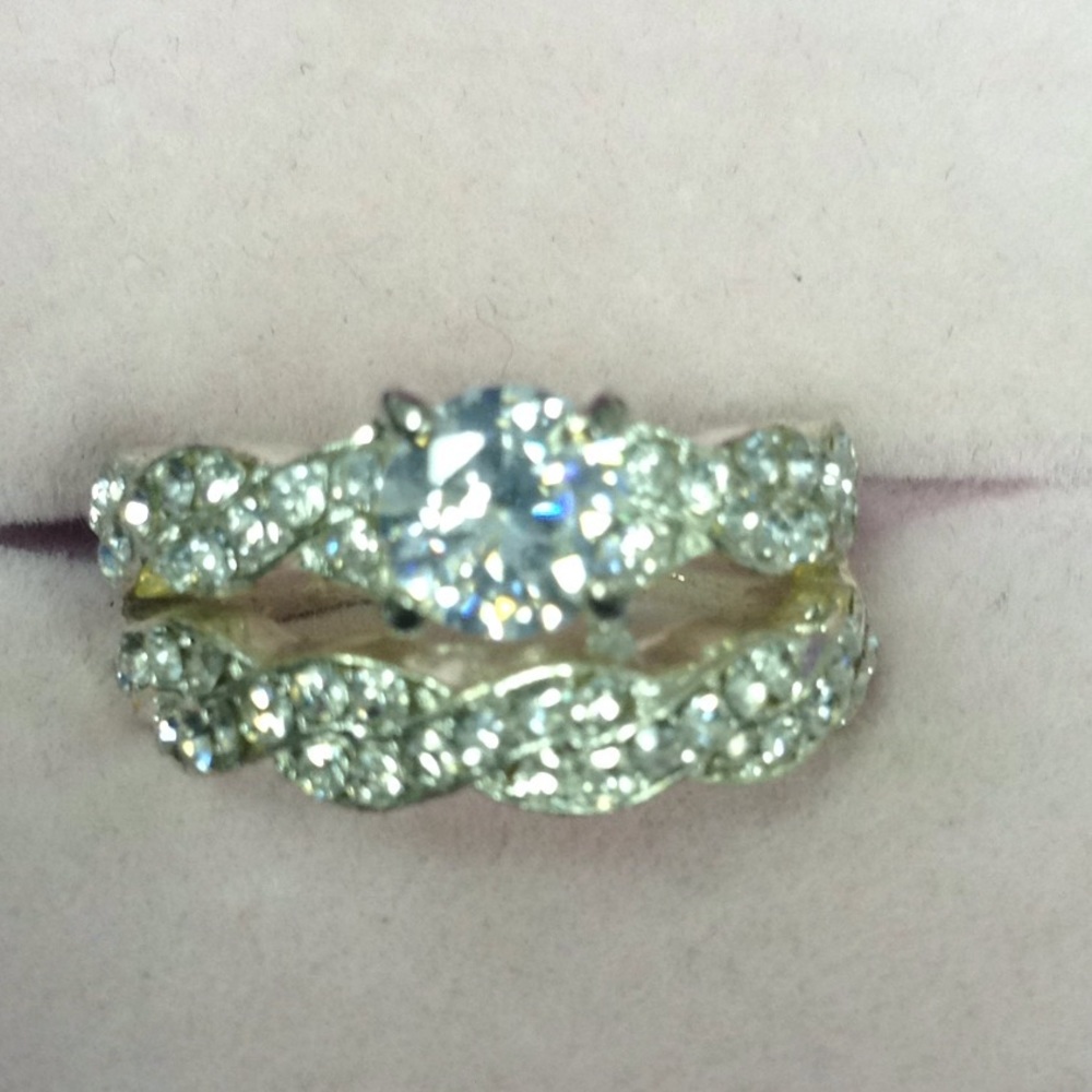 Silver plated Zirconia wedding set Size 5